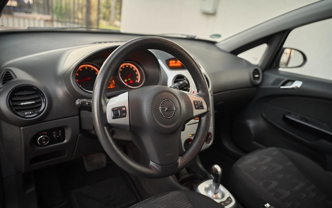 Opel Corsa cena 23900 przebieg: 144800, rok produkcji 2011 z Płońsk małe 742